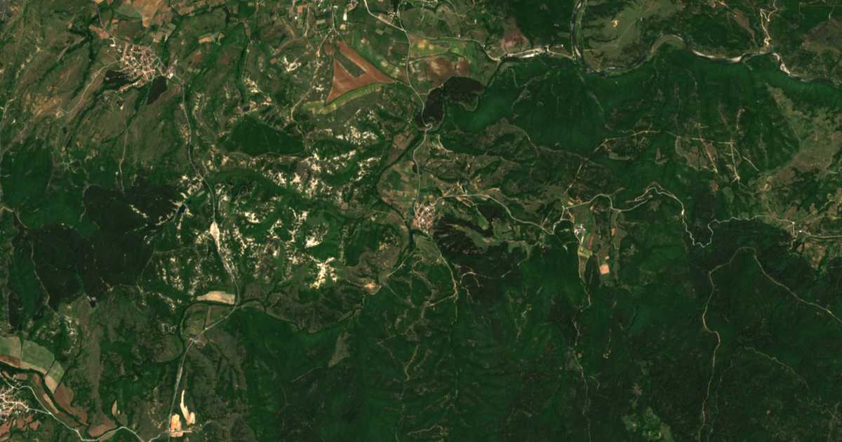 Carte satellite de Petrelik