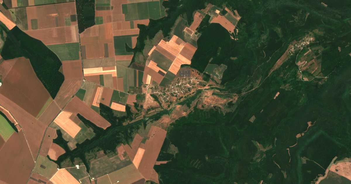 Carte satellite de Debrene