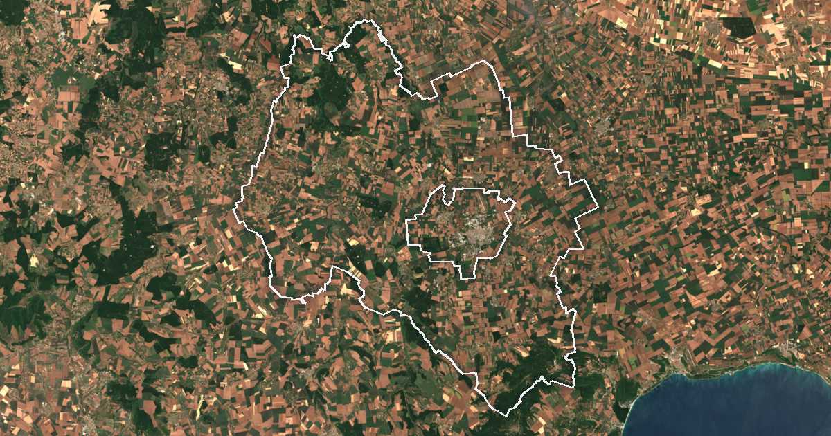 Image satellite avec la limite tracée: Obchtina Dobritchka