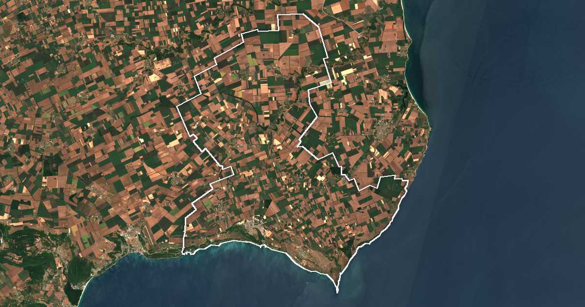 Image satellite avec la limite tracée: Kavarna
