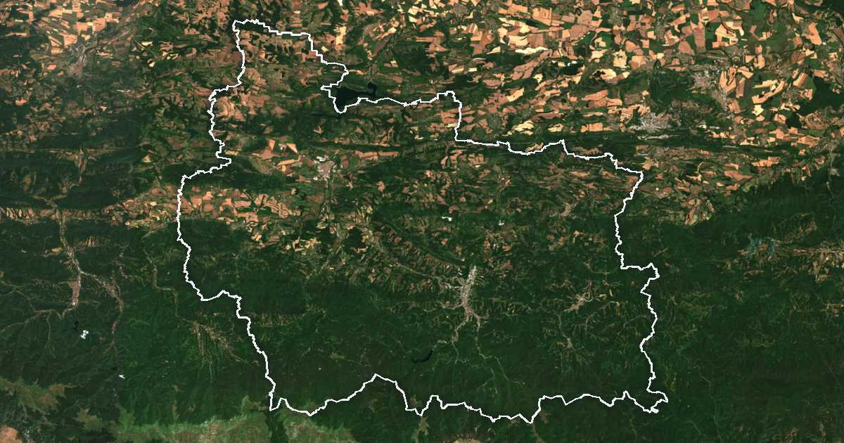 Image satellite avec la limite tracée: Gabrovo
