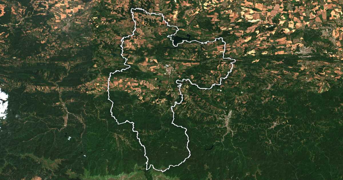 Image satellite avec la limite tracée: Sevlievo