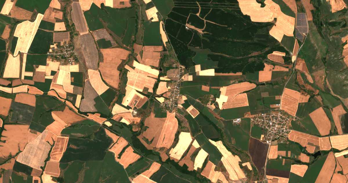 Carte satellite de Brjast