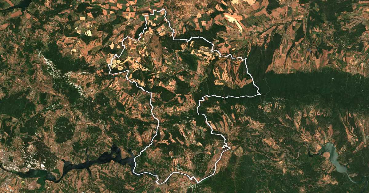 Image satellite avec la limite tracée: Stambolovo