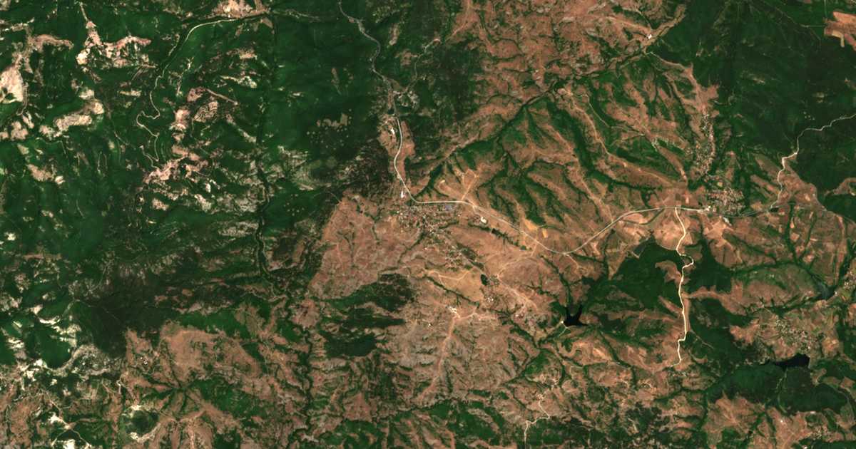 Carte satellite de Komuniga