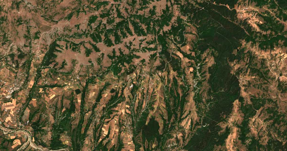 Carte satellite de Pelin