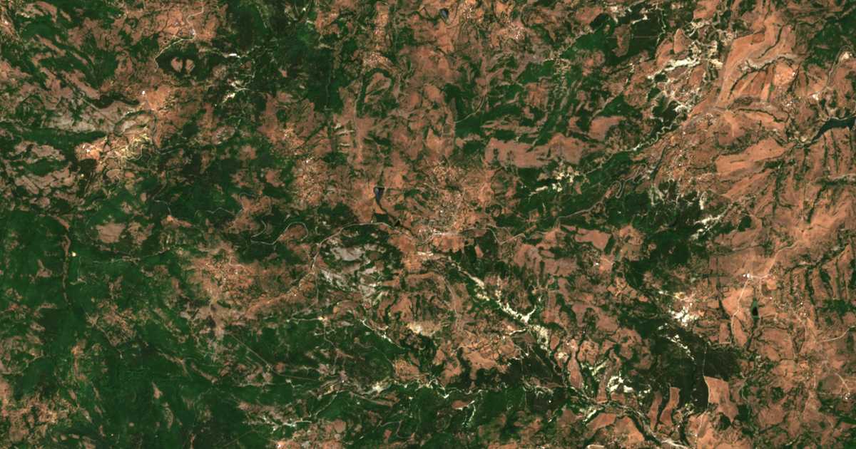 Carte satellite de Zvezdel