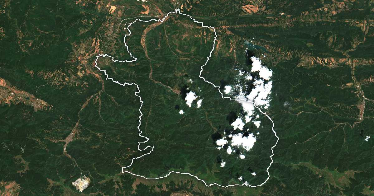 Image satellite avec la limite tracée: Teteven