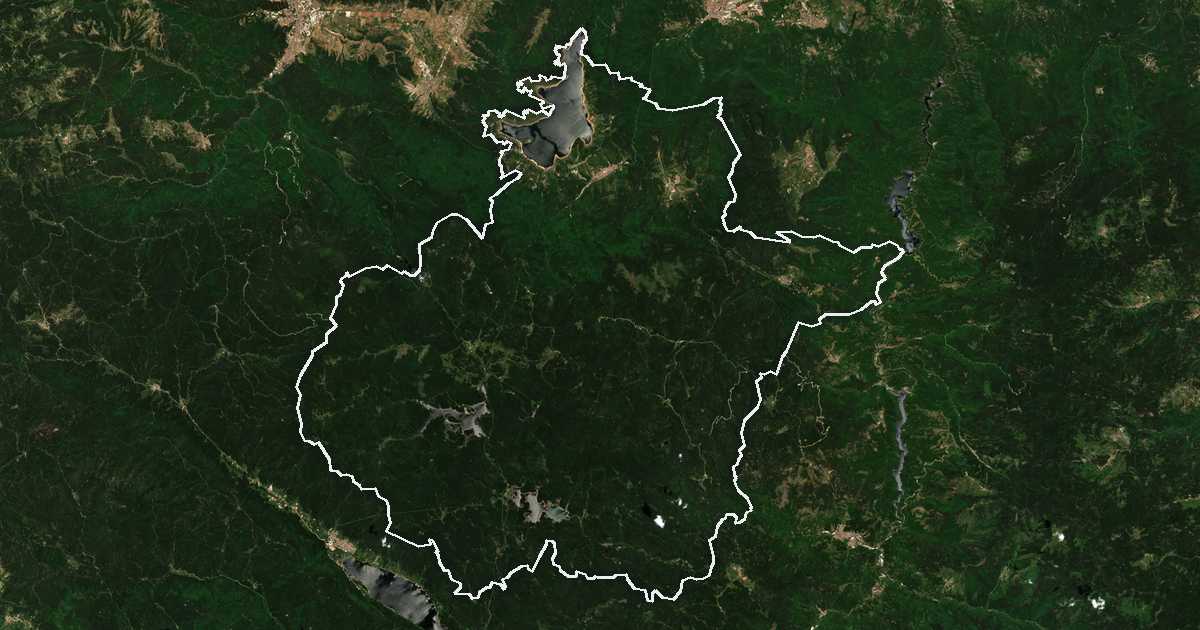 Image satellite avec la limite tracée: Batak