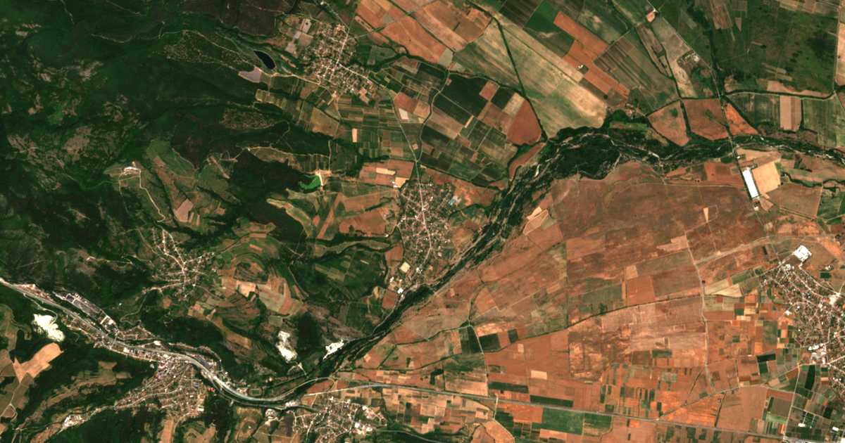 Carte satellite de Menenkjovo