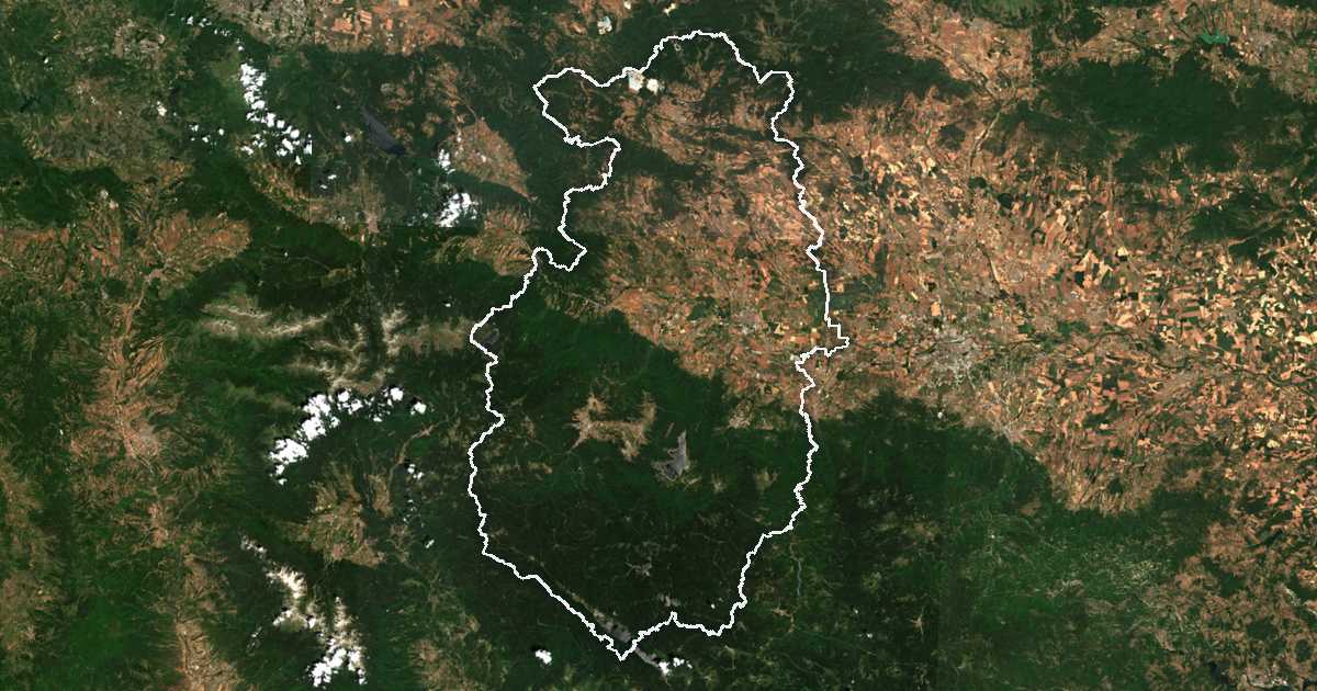 Image satellite avec la limite tracée: Pazardjik