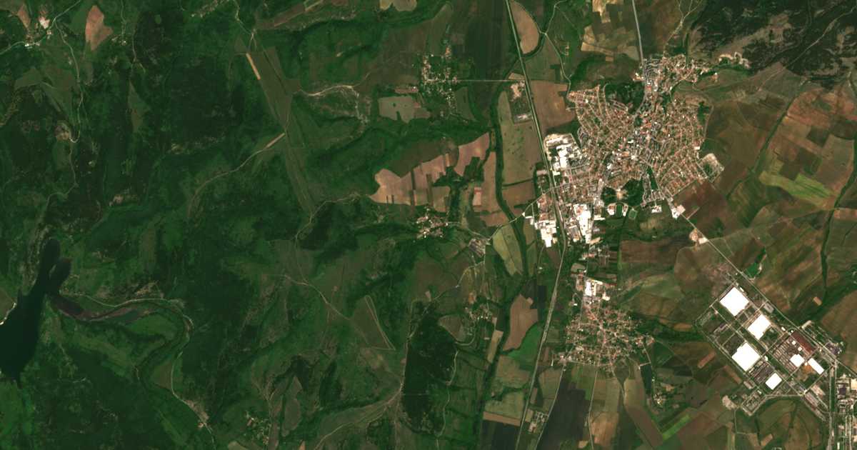 Carte satellite de Bornarevo