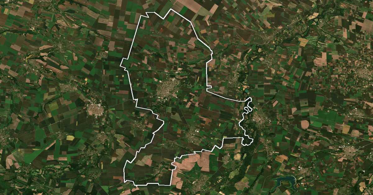 Image satellite avec la limite tracée: Kneja