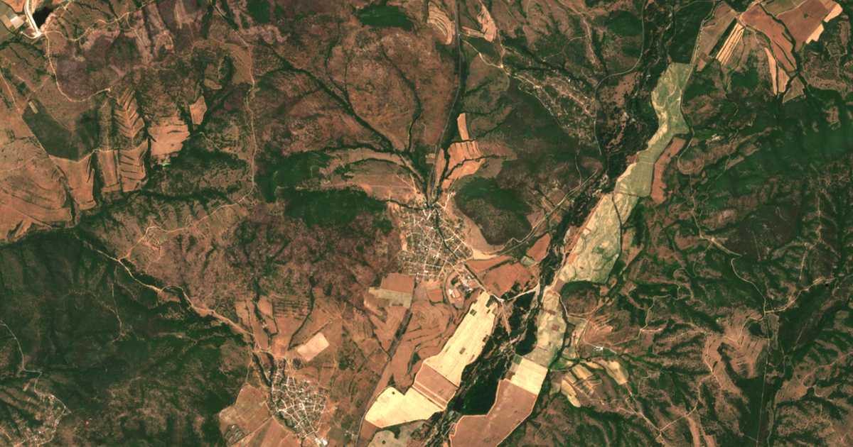 Carte satellite de Pesnopoj