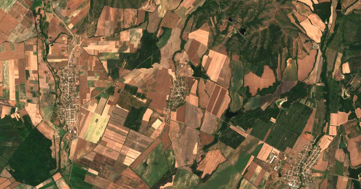 Carte satellite de Suhozem