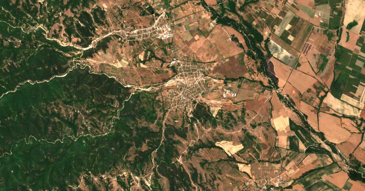 Carte satellite de Karavelovo