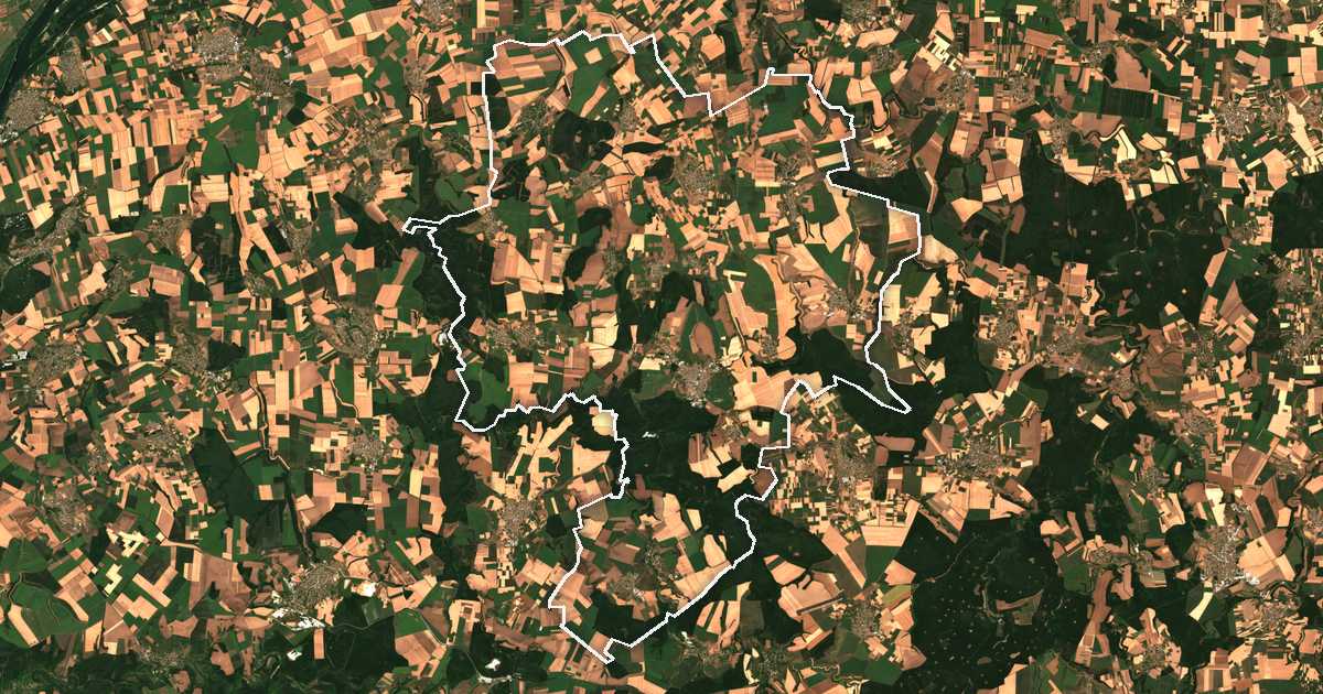 Image satellite avec la limite tracée: Koubrat
