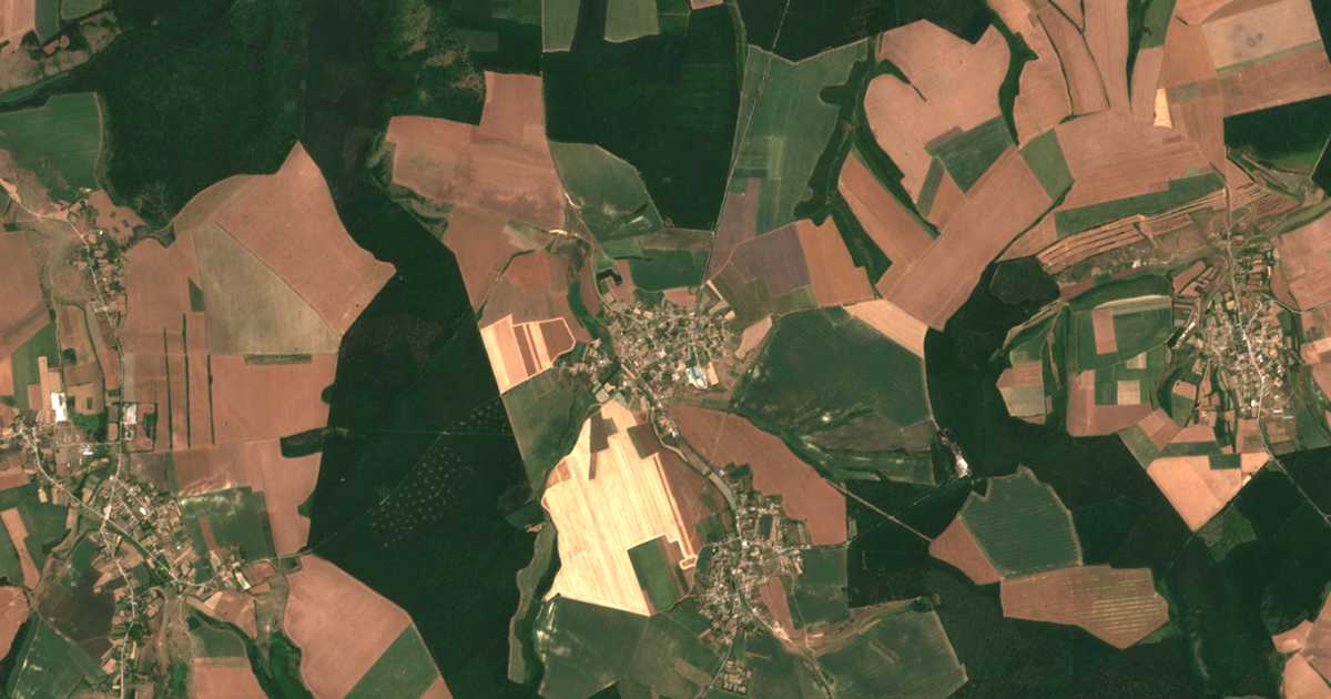 Carte satellite de Lyatno