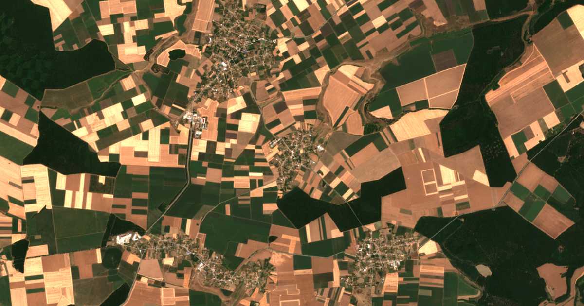 Carte satellite de Naum