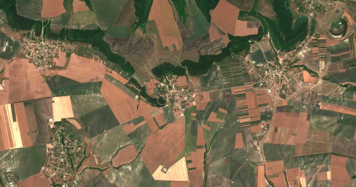 Carte satellite de Praventsi