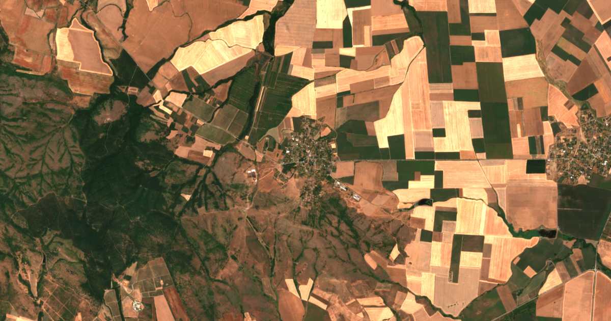 Carte satellite de Pitovo