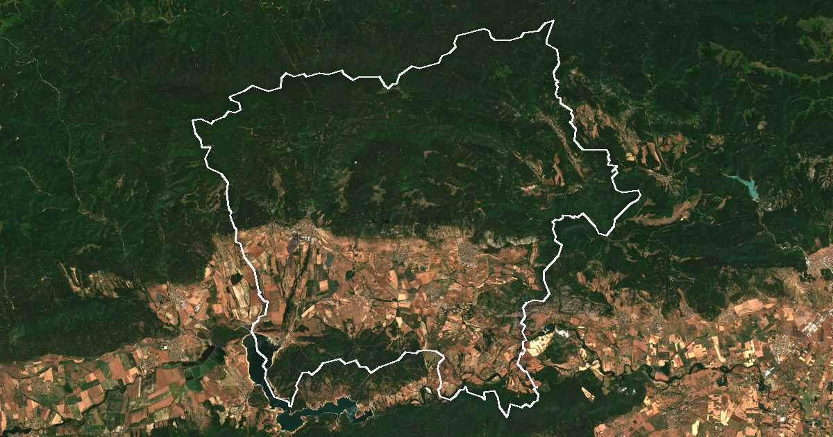 Image satellite avec la limite tracée: Tvarditsa