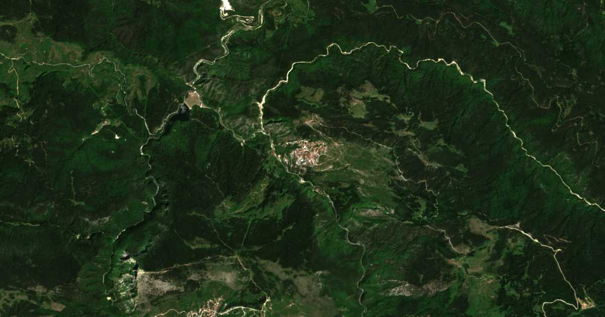 Carte satellite de Gyovren