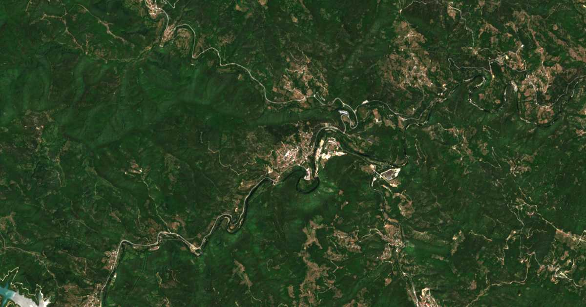 Carte satellite de Srednogortsi