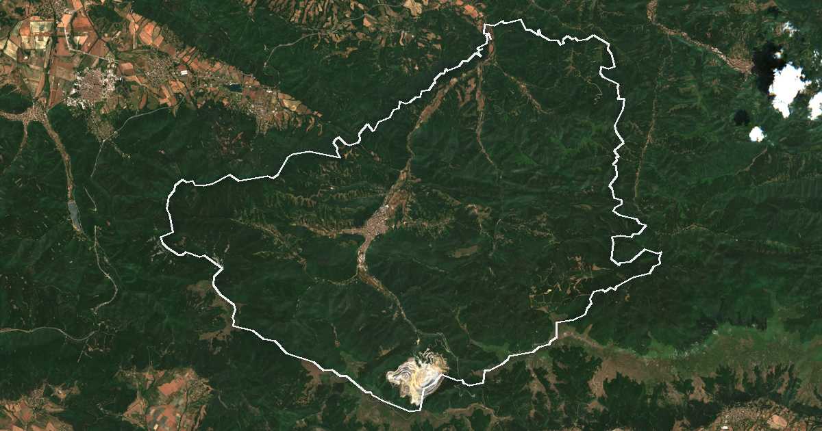 Image satellite avec la limite tracée: Etropolé