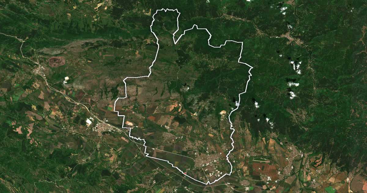 Image satellite avec la limite tracée: Kostinbrod