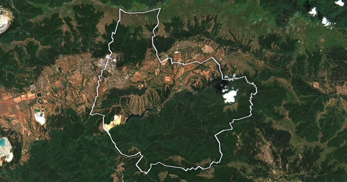Image satellite avec la limite tracée: Pirdop