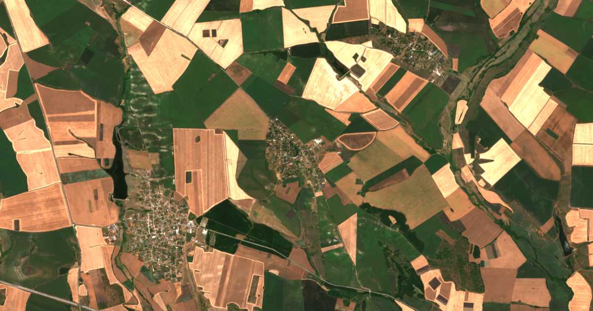 Carte satellite de Cenovo