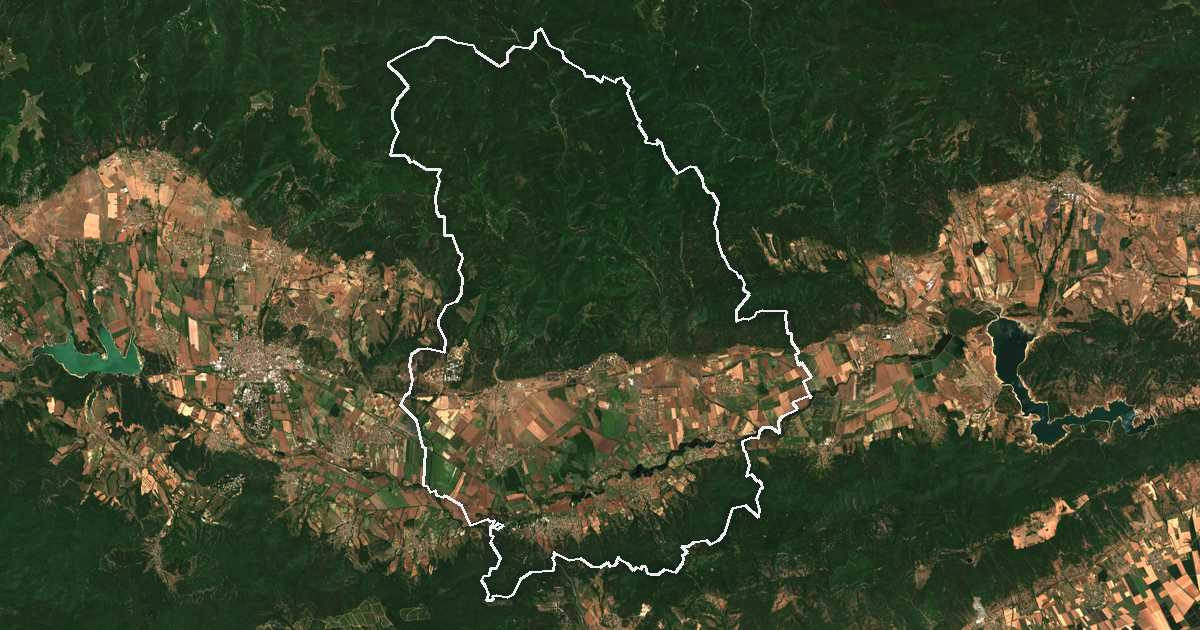 Image satellite avec la limite tracée: Maglij