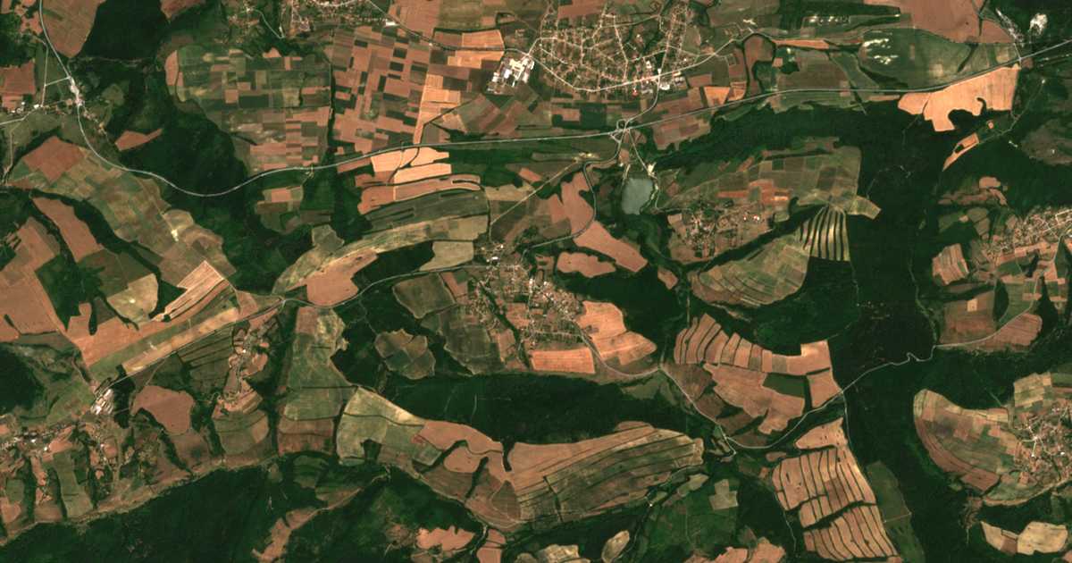 Carte satellite de Iliyno