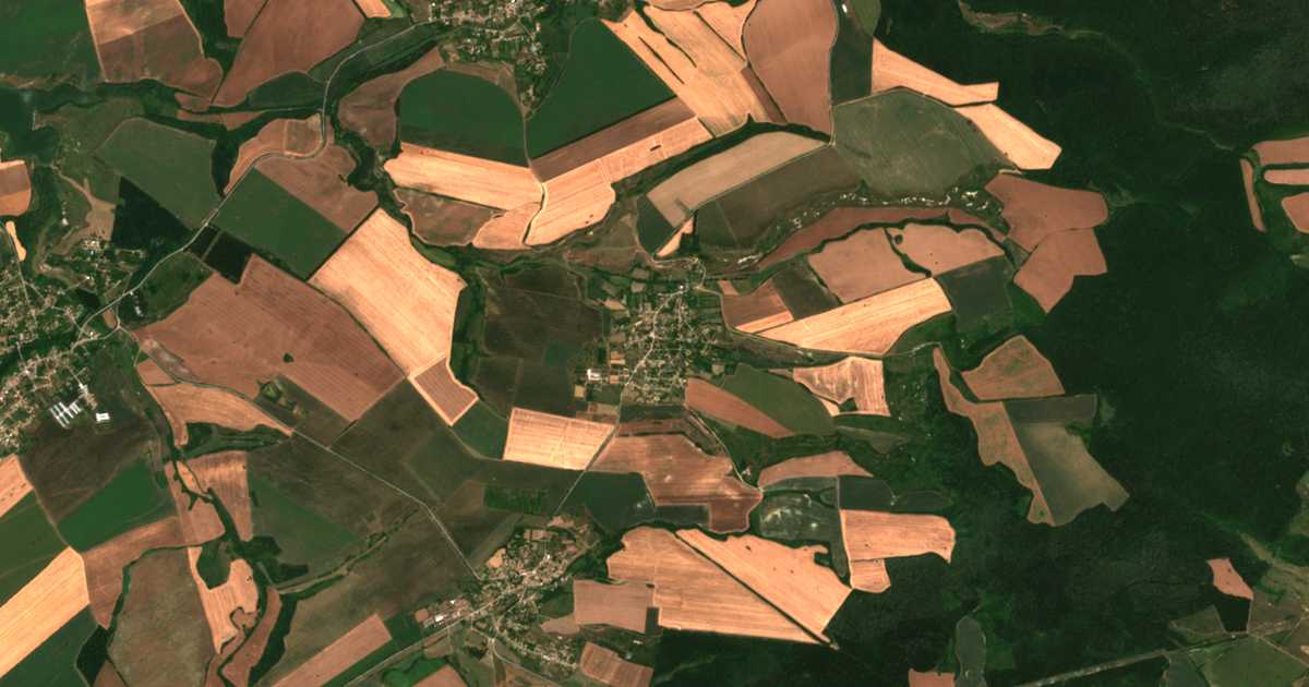 Carte satellite de Trǎstika
