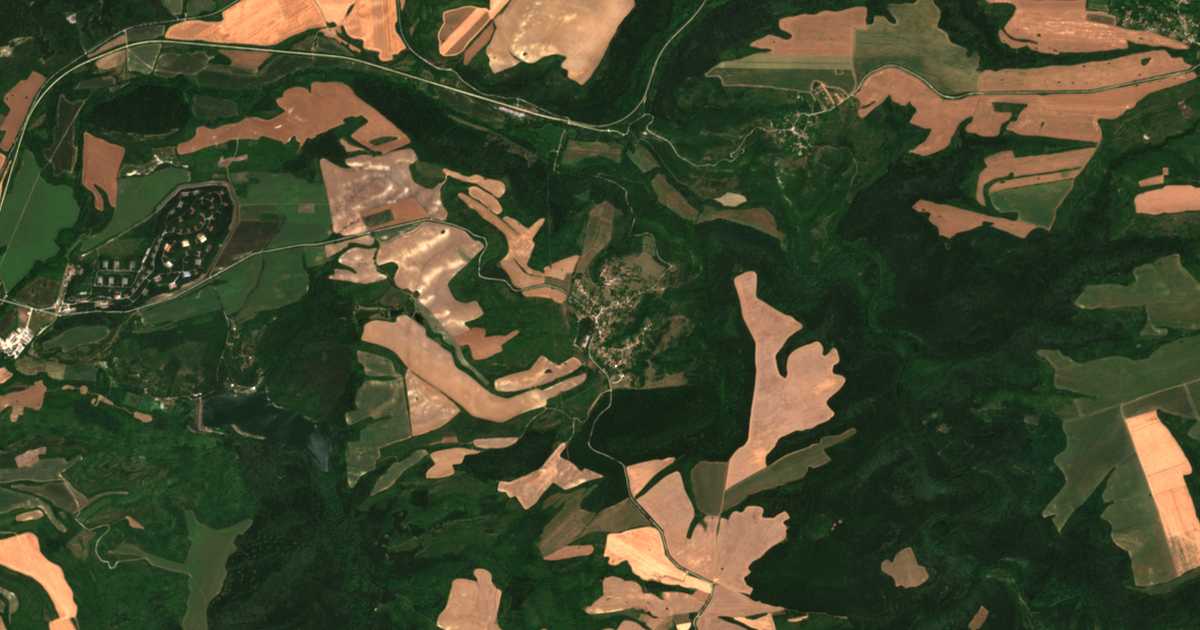 Carte satellite de Monde ( Veliko Tarnovo)