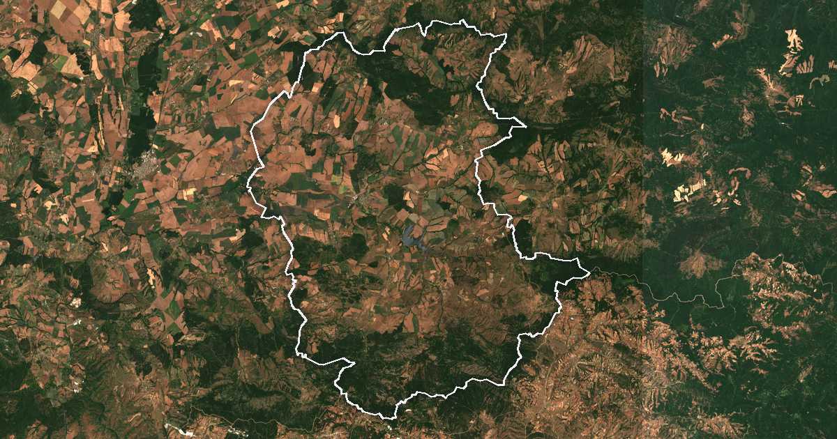 Image satellite avec la limite tracée: Bolyarovo