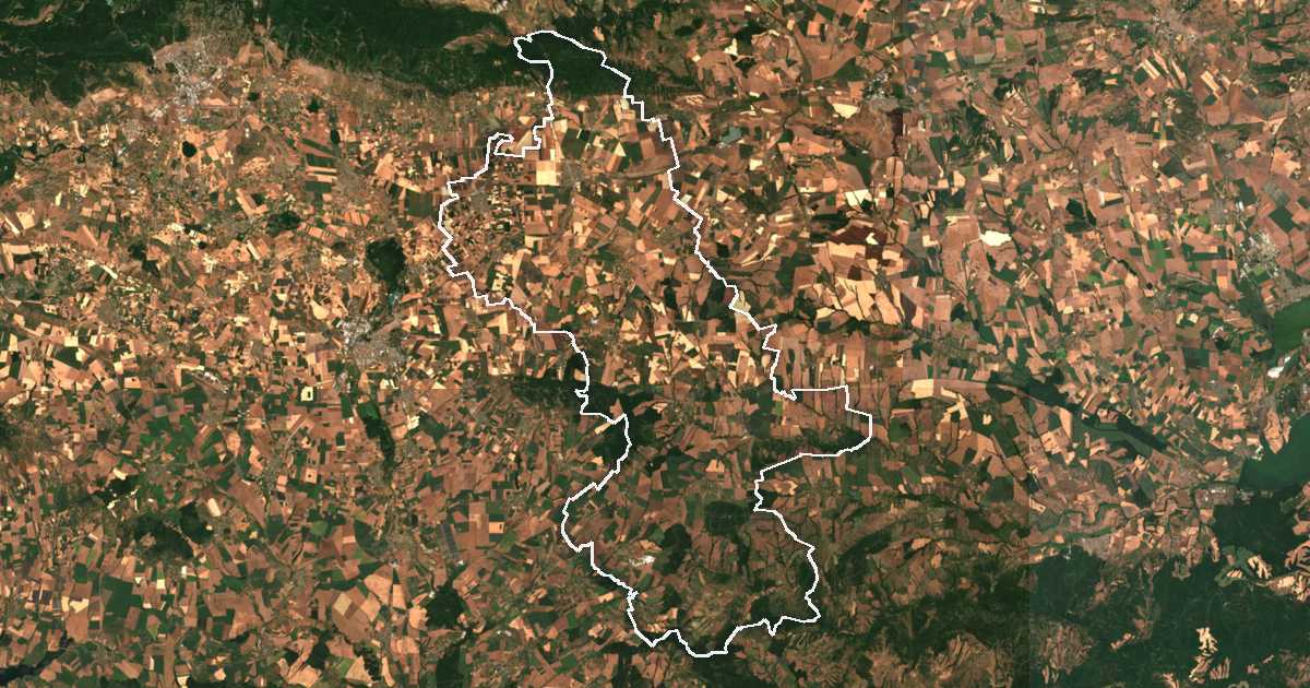 Image satellite avec la limite tracée: Straldja