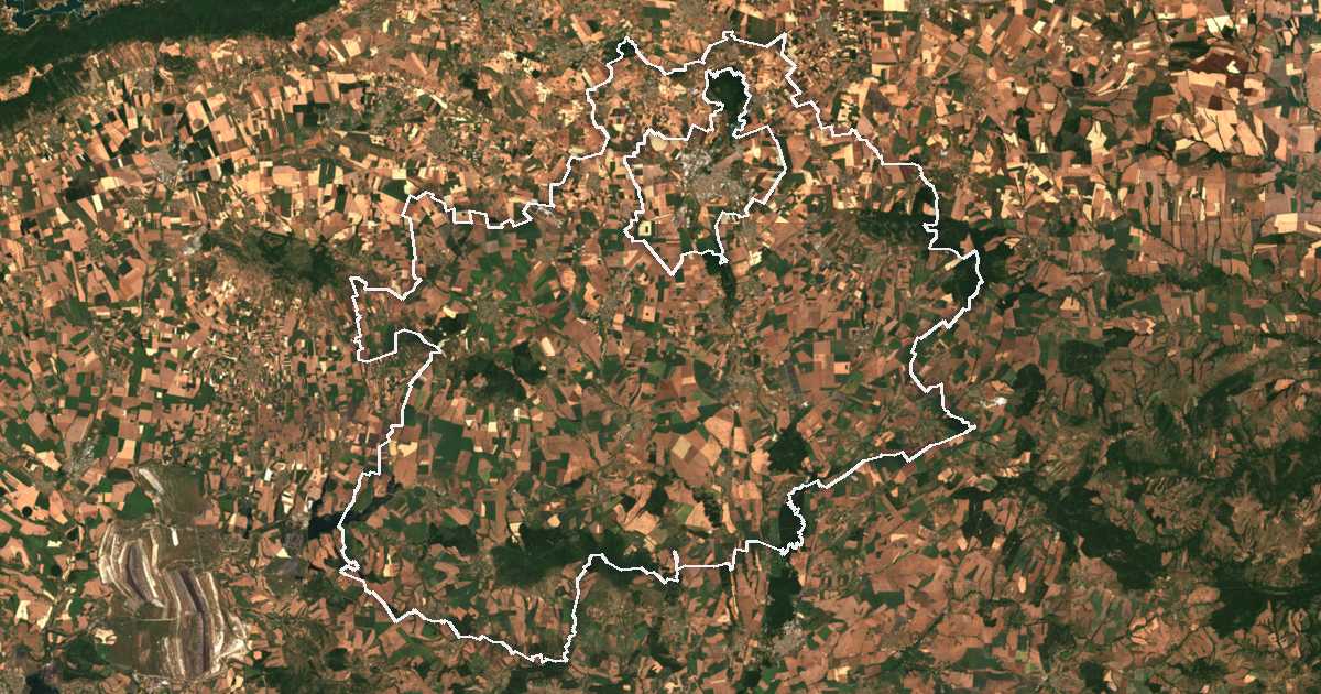 Image satellite avec la limite tracée: Toundja