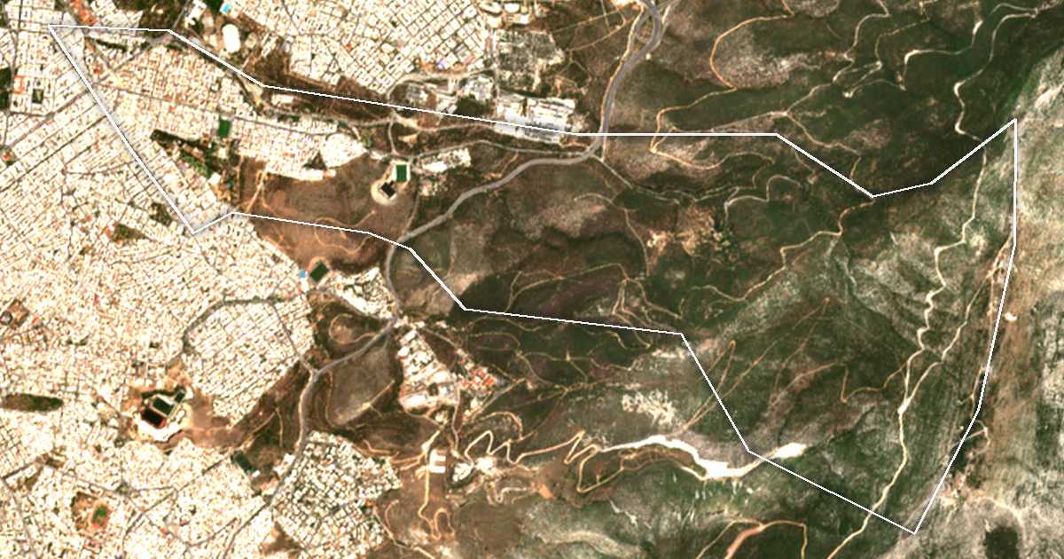 Image satellite avec la limite tracée: Kaisarianí