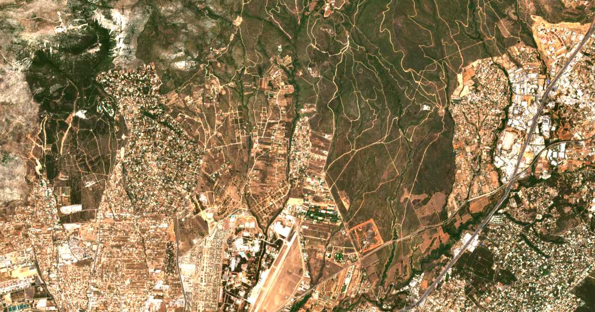 Carte satellite de Varybóbi