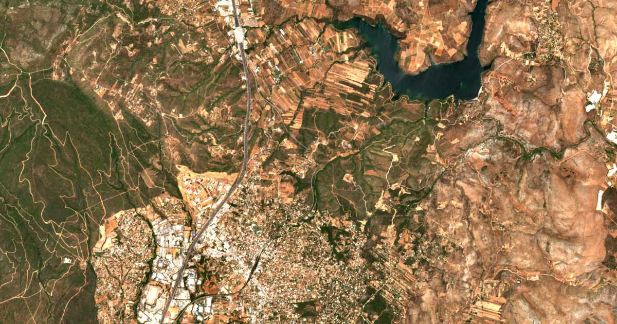 Carte satellite de Pefkófyto
