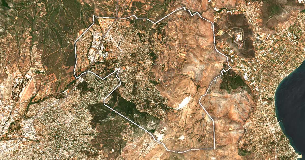 Image satellite avec la limite tracée: de Diónysos