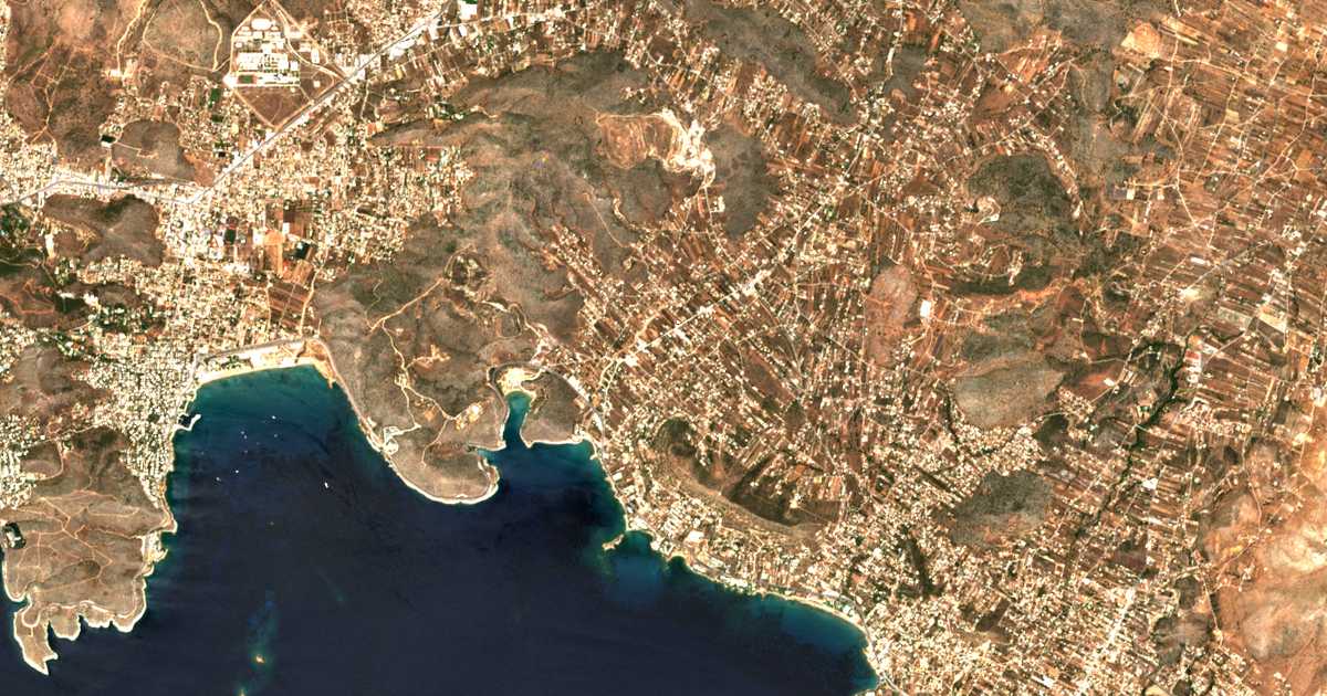 Carte satellite de Agía Marína