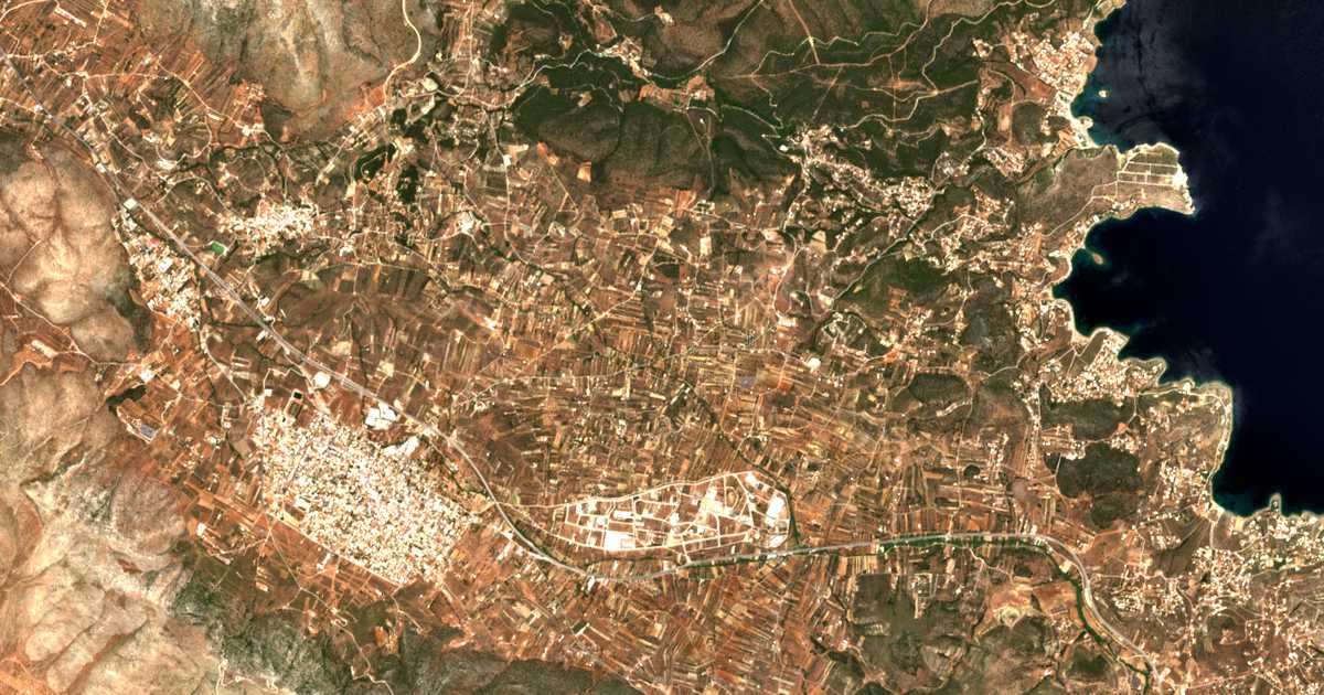 Carte satellite de Rountzéri Lemproú