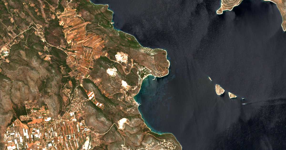 Carte satellite de Agía Marína