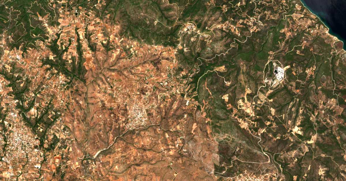 Carte satellite de Agía Paraskeví