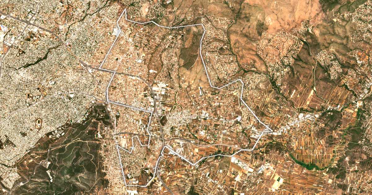 Image satellite avec la limite tracée: Pallíni
