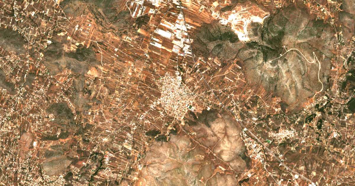 Carte satellite de Kalývia Thorikoú