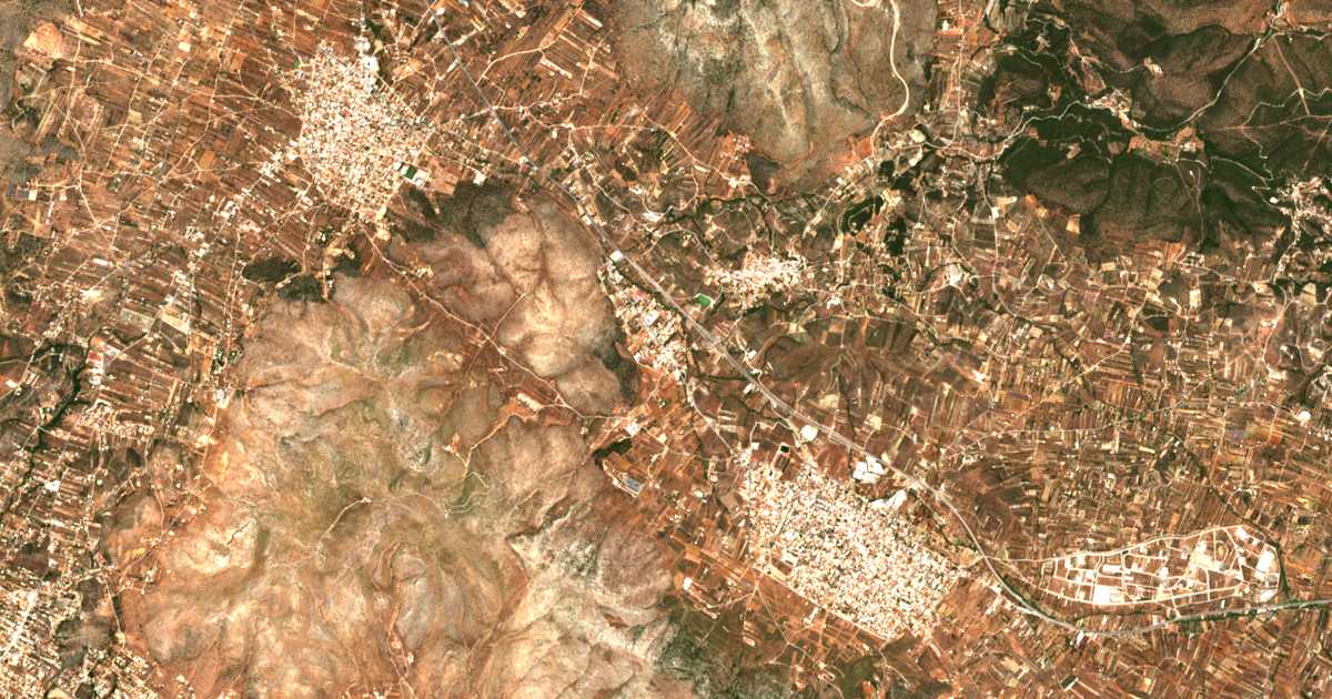 Carte satellite de Néos Kouvarás